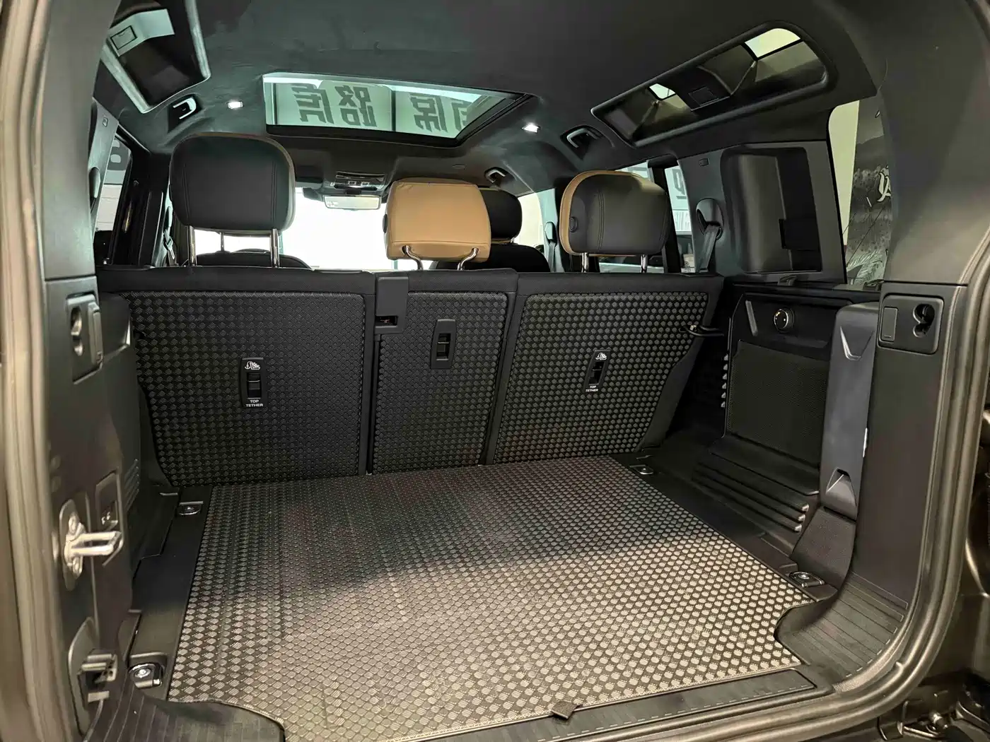 Land Rover Defender 2025 2025 110 3.0T P400 -Dynamic HSE