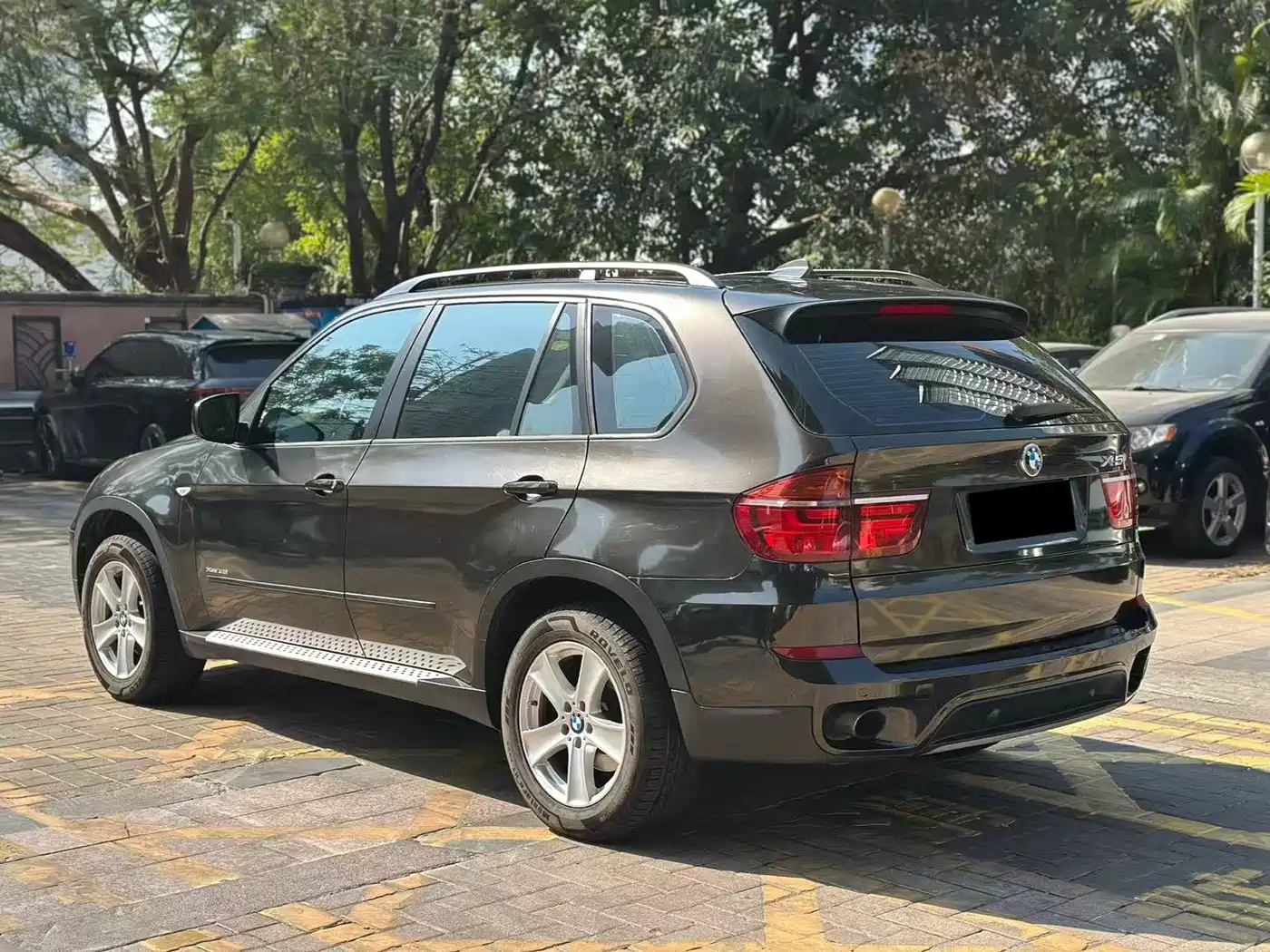 BMW X5 (Import) 2011 xDrive35i Leading Edition фото 9