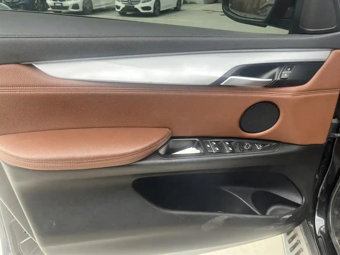 BMW X6 2015 xDrive35i Luxury Model фото 5