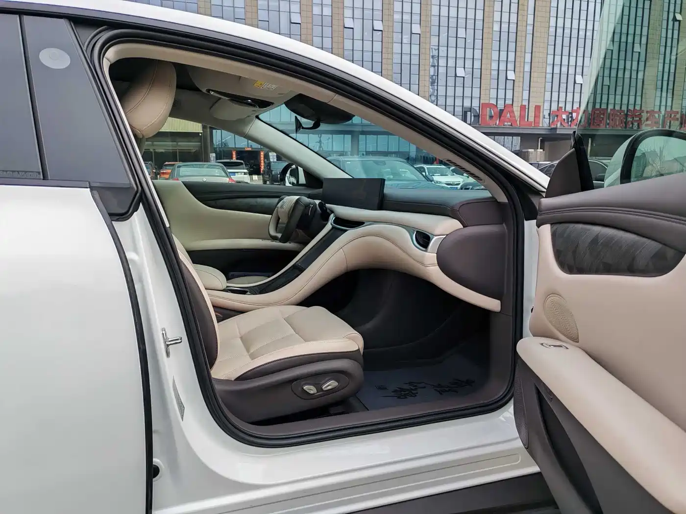 ZHIJI AUTOMOBILE ZHIJI L6