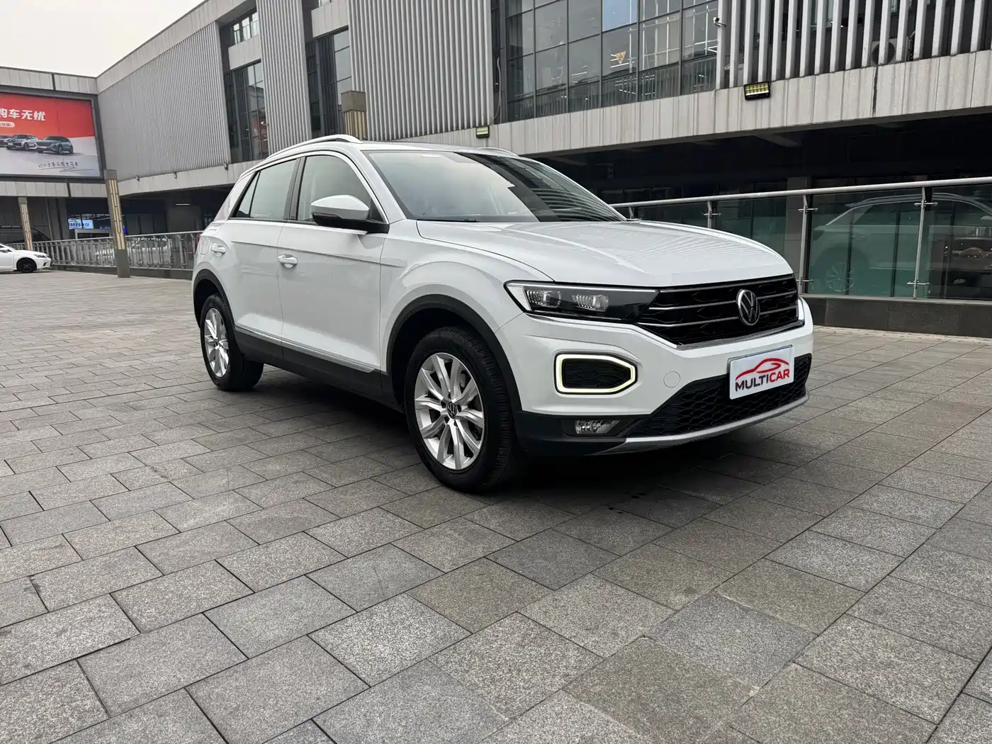 Volkswagen T-ROC 2022 280TSI DSG 2WD Elite PLUS фото 3