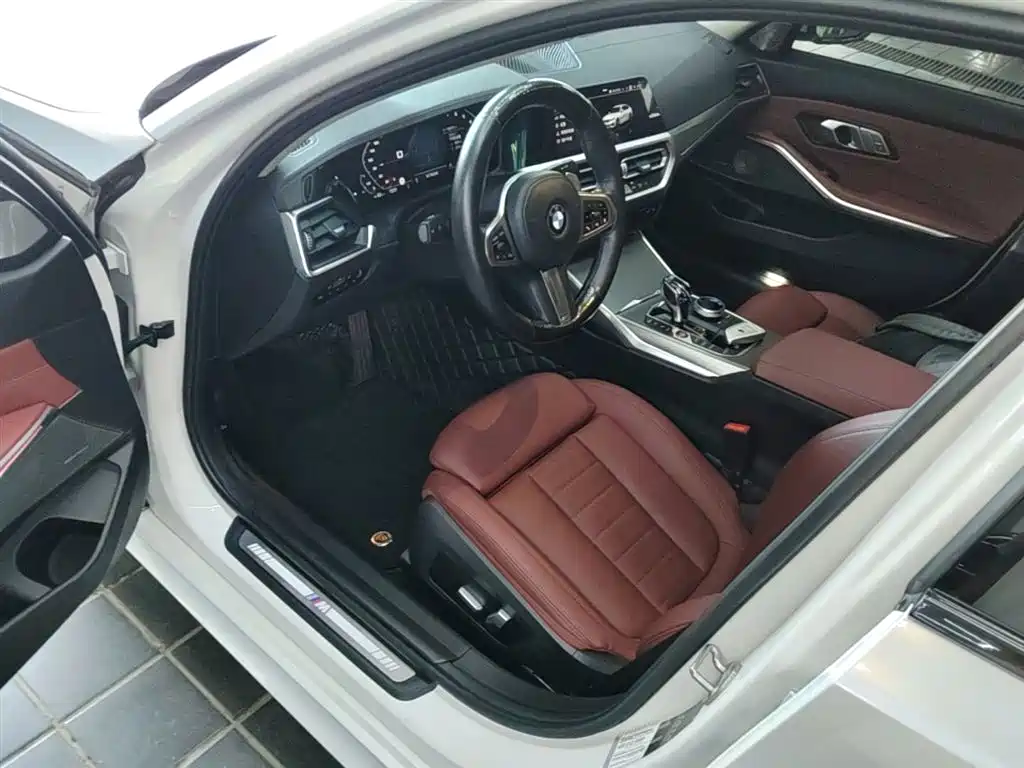 BMW 3 Series 2021 Facelift 325Li M Sport Shadow Edition фото 23