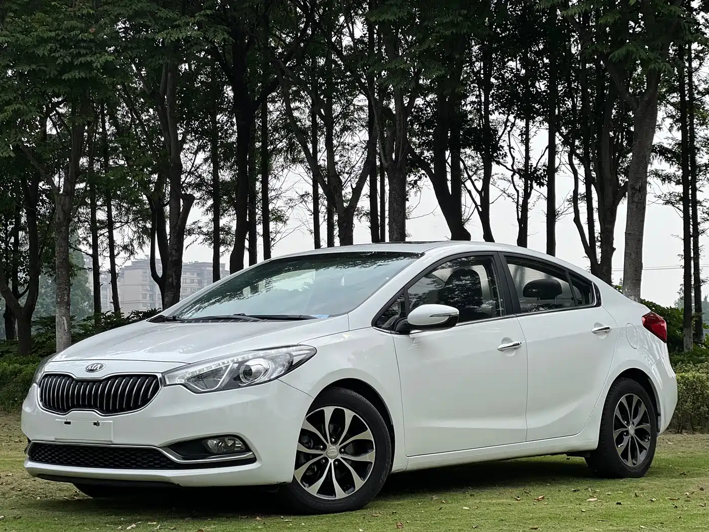Kia K3 2013 1.6L Automatic GLS фото 10