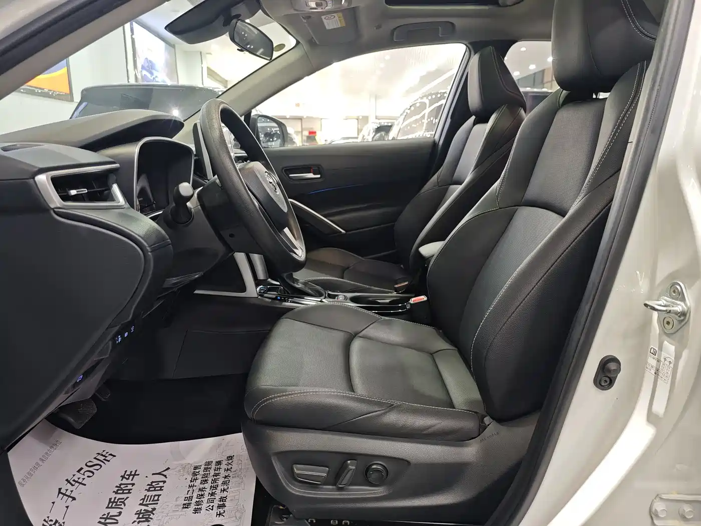 Toyota Frontlander 2022 2.0L CVT Luxury PLUS Edition фото 21