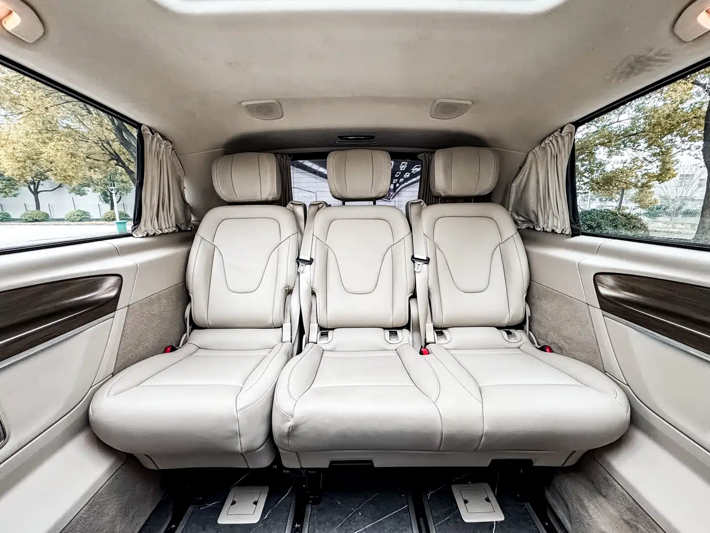 Mercedes-Benz V-Class 2022 V 260 L Long Wheelbase Luxury Edition фото 23