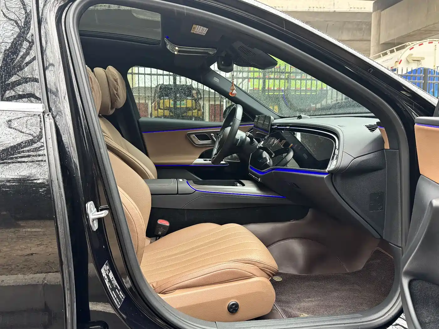 Mercedes-Benz E-Class 2024 Model E 300 L Luxury фото 9