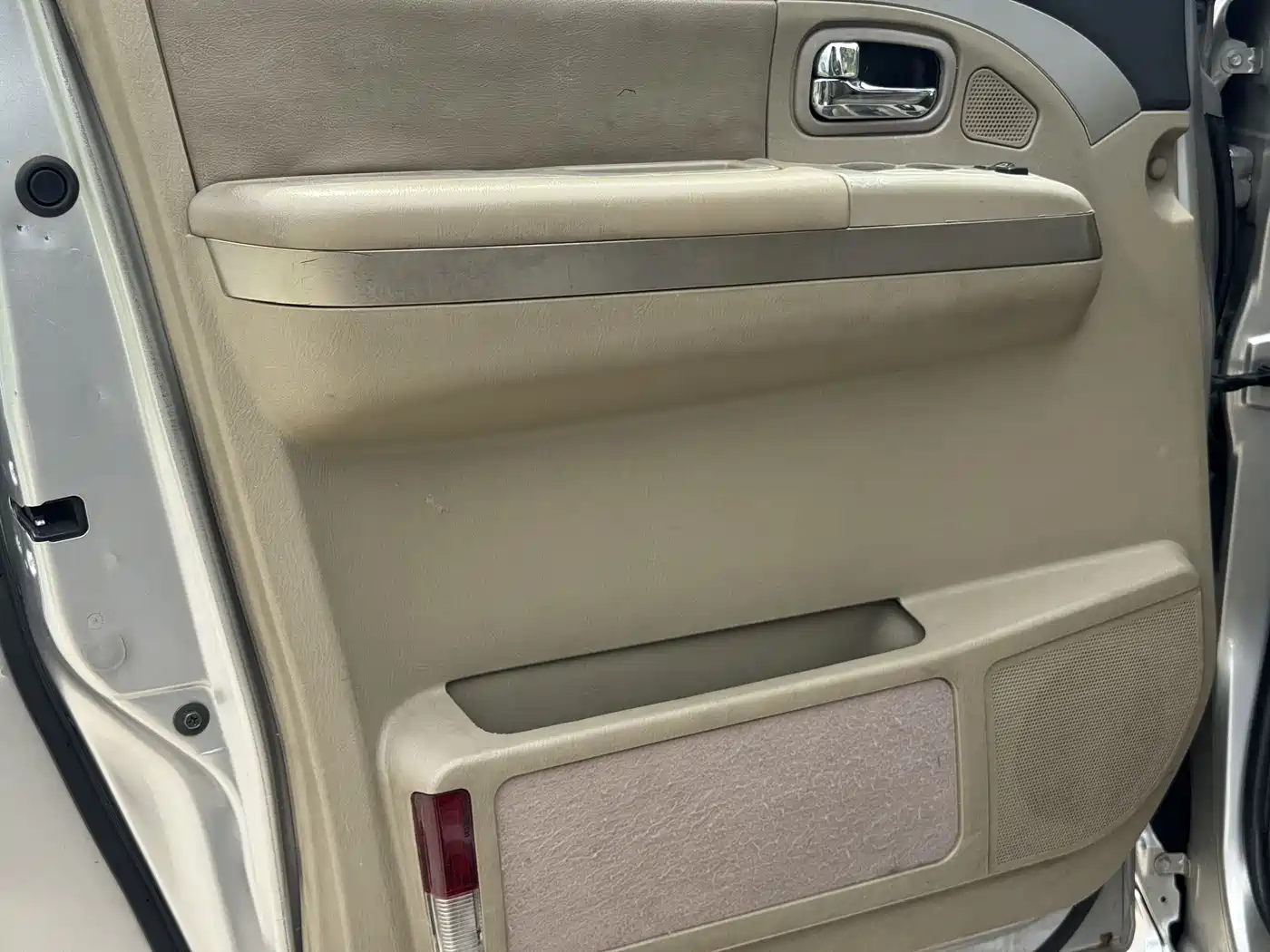 Dongfeng Yuxuan 2010 2009 2.0L Manual Luxury