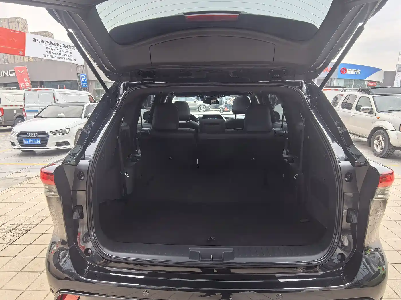 Toyota Crown Kluger 2023 2.5L HEV AWD Luxury Edition фото 15