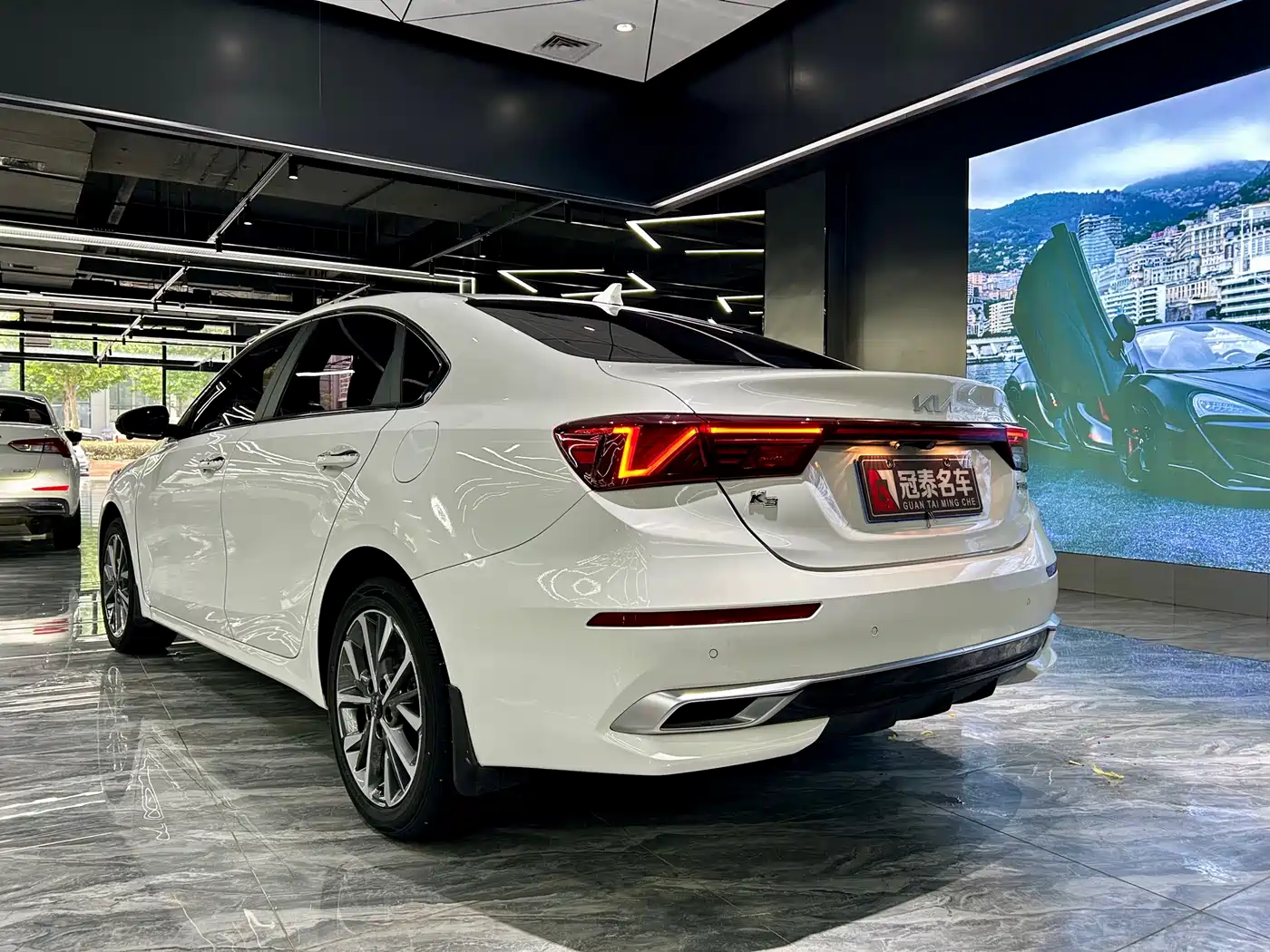 Kia K3 2021 Facelift 1.5L CVT Fashion Edition фото 7