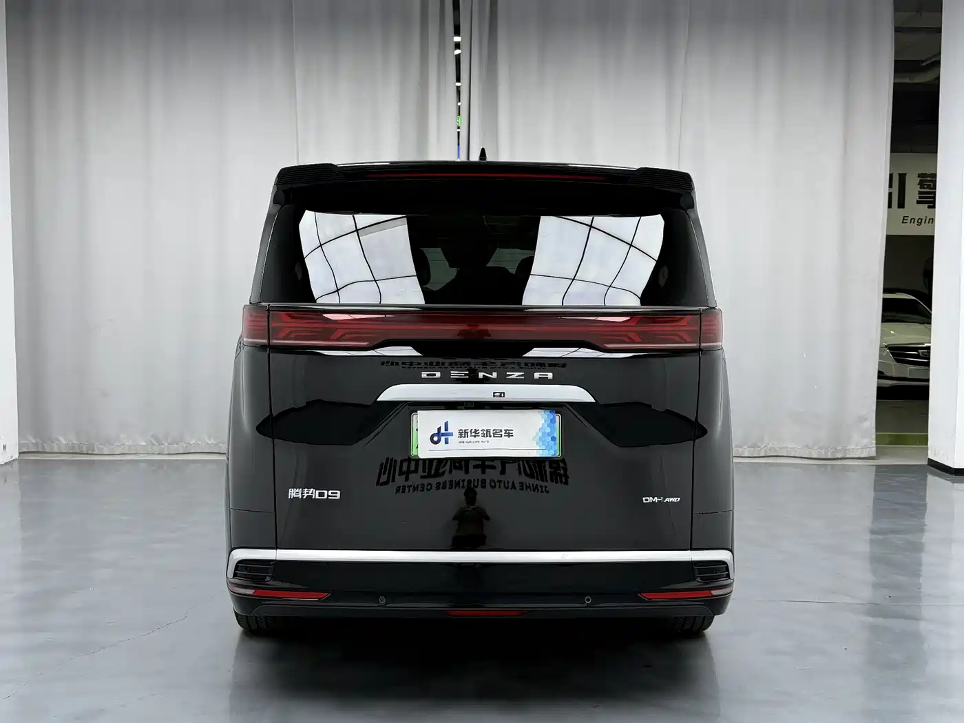 Denza D9 2024 DM-i 980 AWD Prestige фото 18