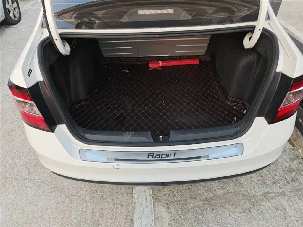 Škoda Rapid 2019 1.5L Automatic Comfort Version China VI фото 19