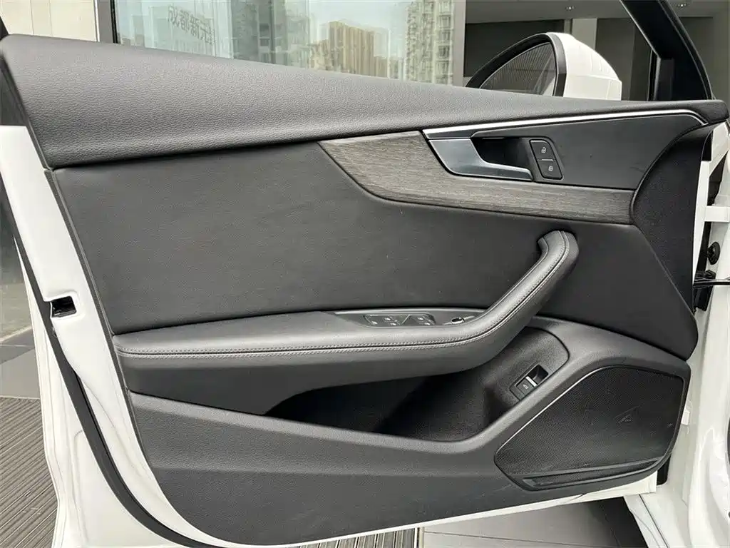 Audi A4L 2022 40 TFSI Fashion Elegance фото 12