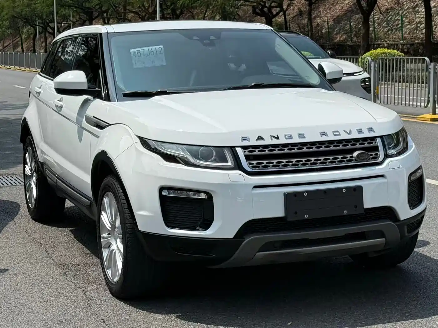 Land Rover Range Rover Evoque 2018 240PS SE Smart Edition фото 3