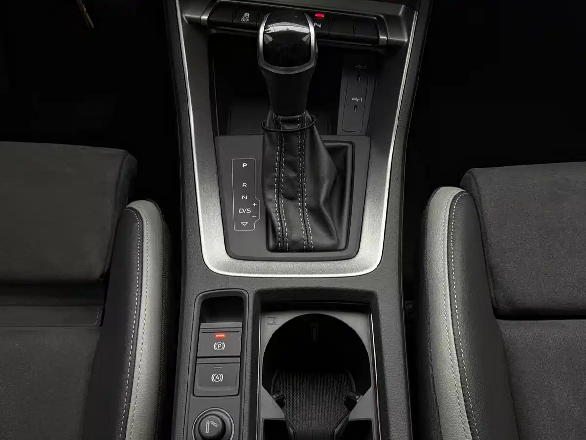 Audi Q3 2022 35 TFSI Progressive Dynamic фото 14
