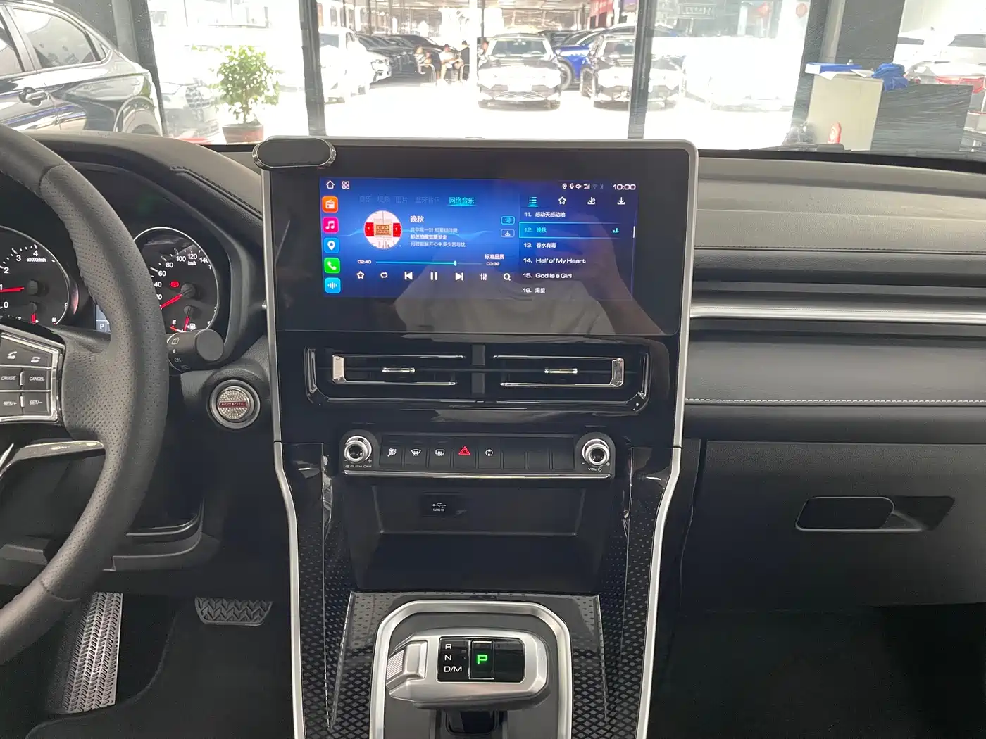 Haval M6 2023 PLUS 1.5T DCT Luxury Smart Connect фото 10