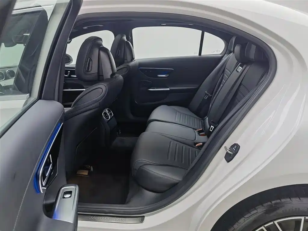 Mercedes-Benz C-Class 2025 Facelift C 200 L Sport Edition фото 15