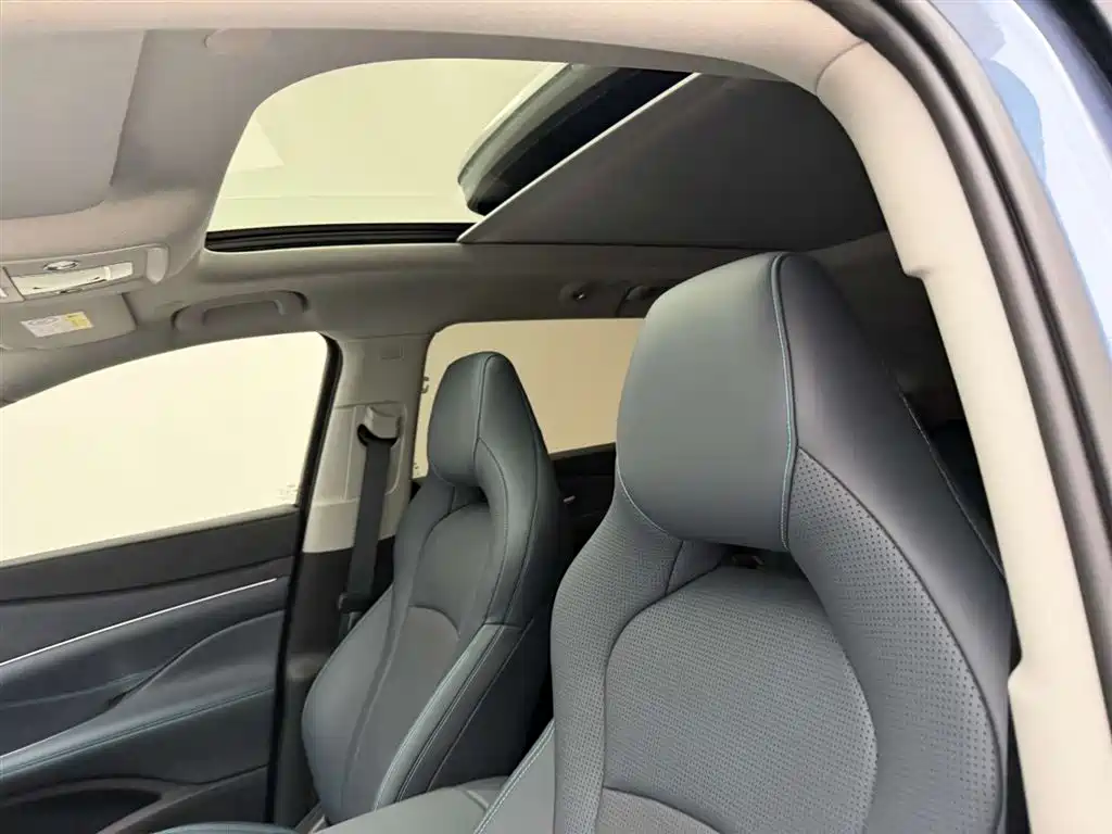 BYD SEA LION 07 DM I