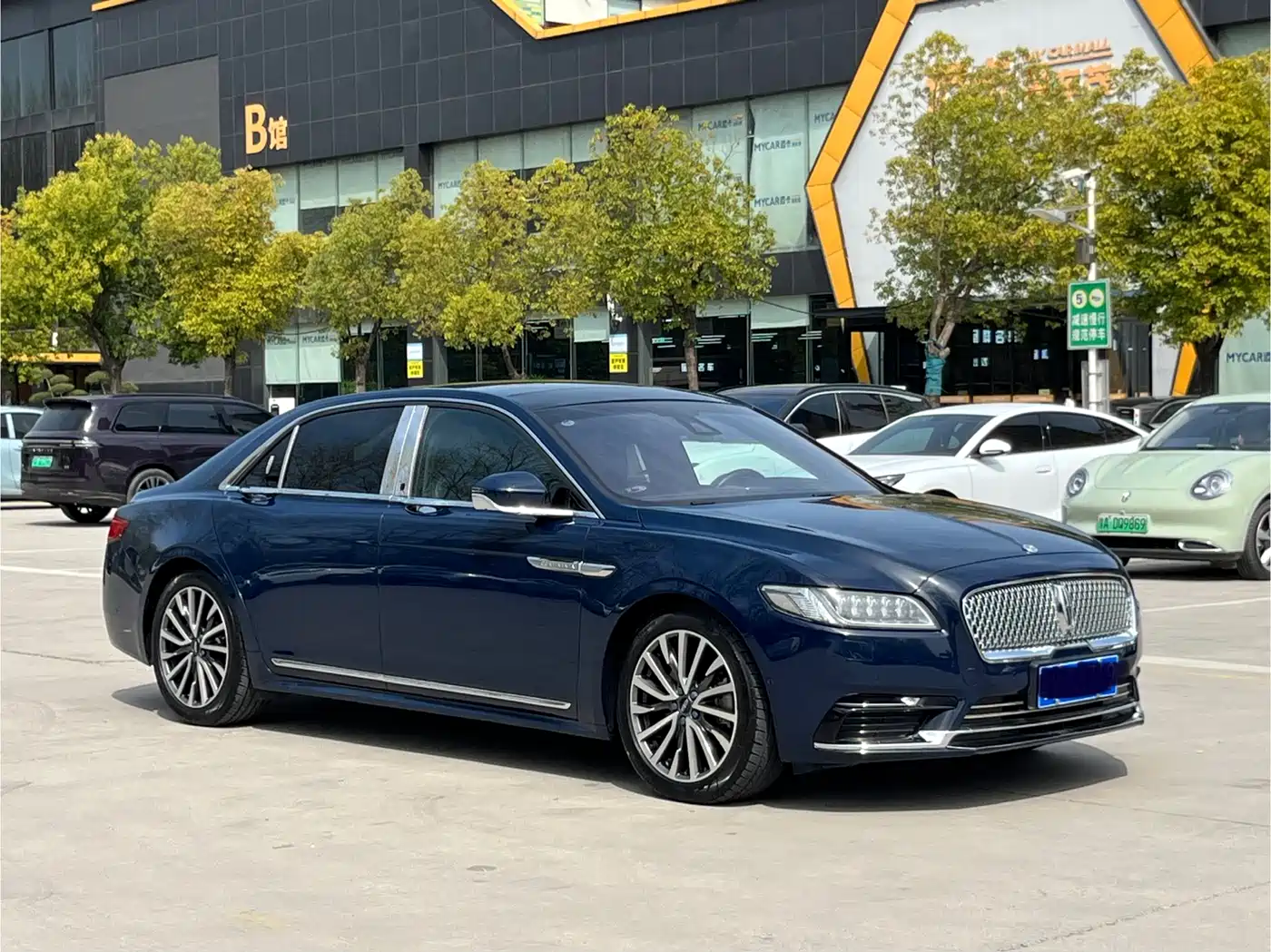 Lincoln Continental 2019 2.0T 2WD Zunyao Edition China VI фото 3