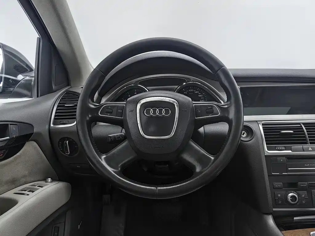 Photo 11 - Audi Q7