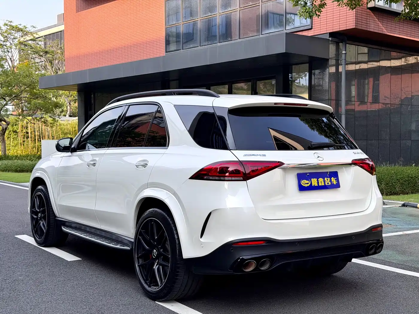Photo 4 - Mercedes-Benz GLE AMG