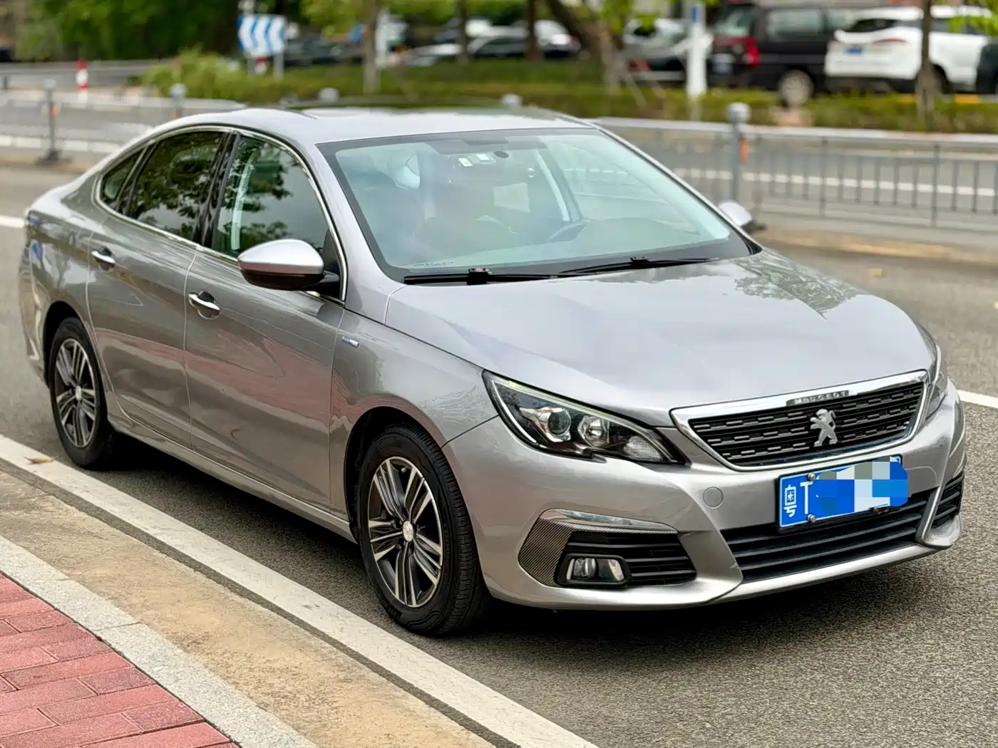 Peugeot 308 2016 230THP Automatic Luxury фото 13