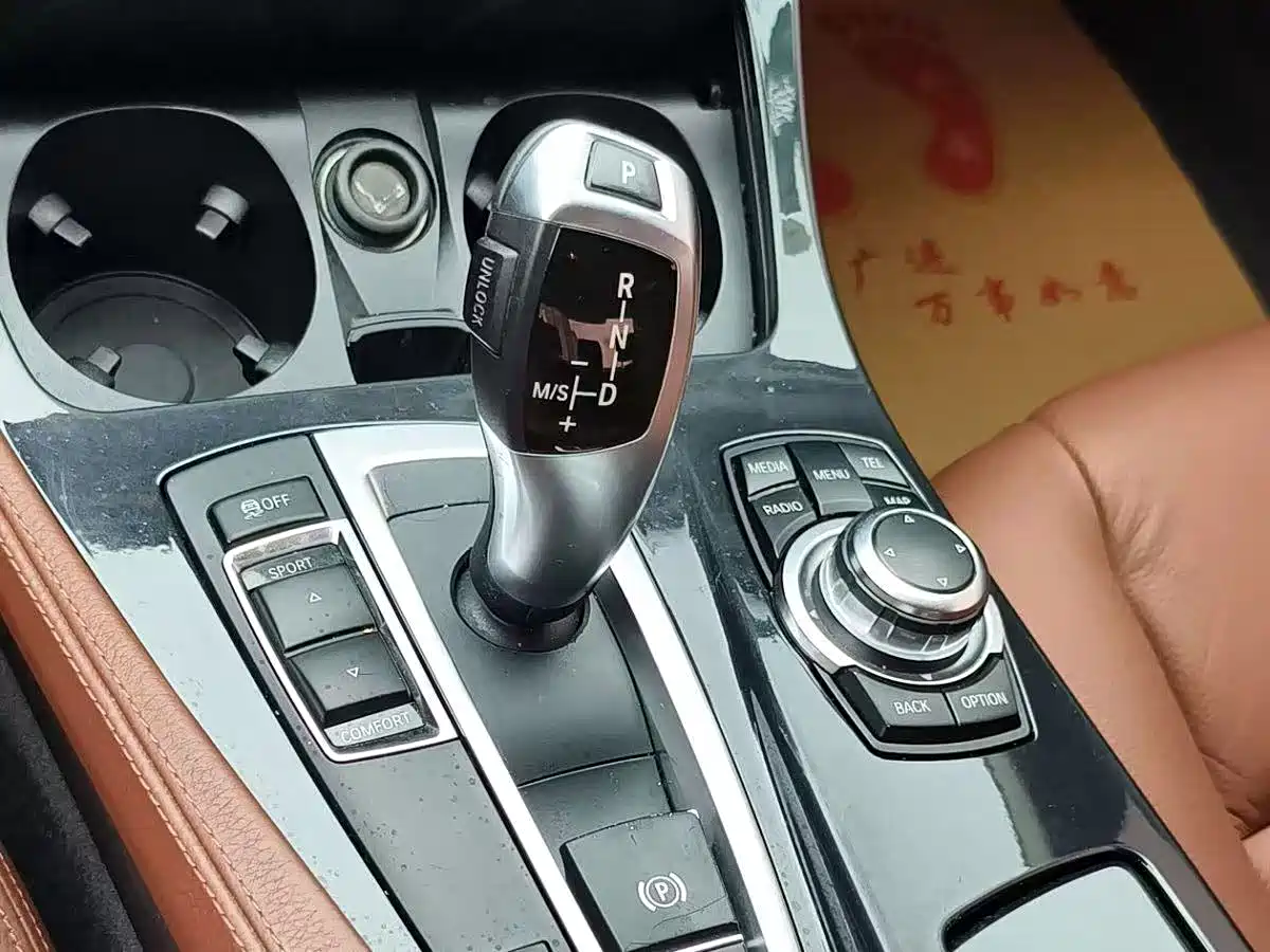 BMW 5 Series 2013 520Li Elegance фото 13