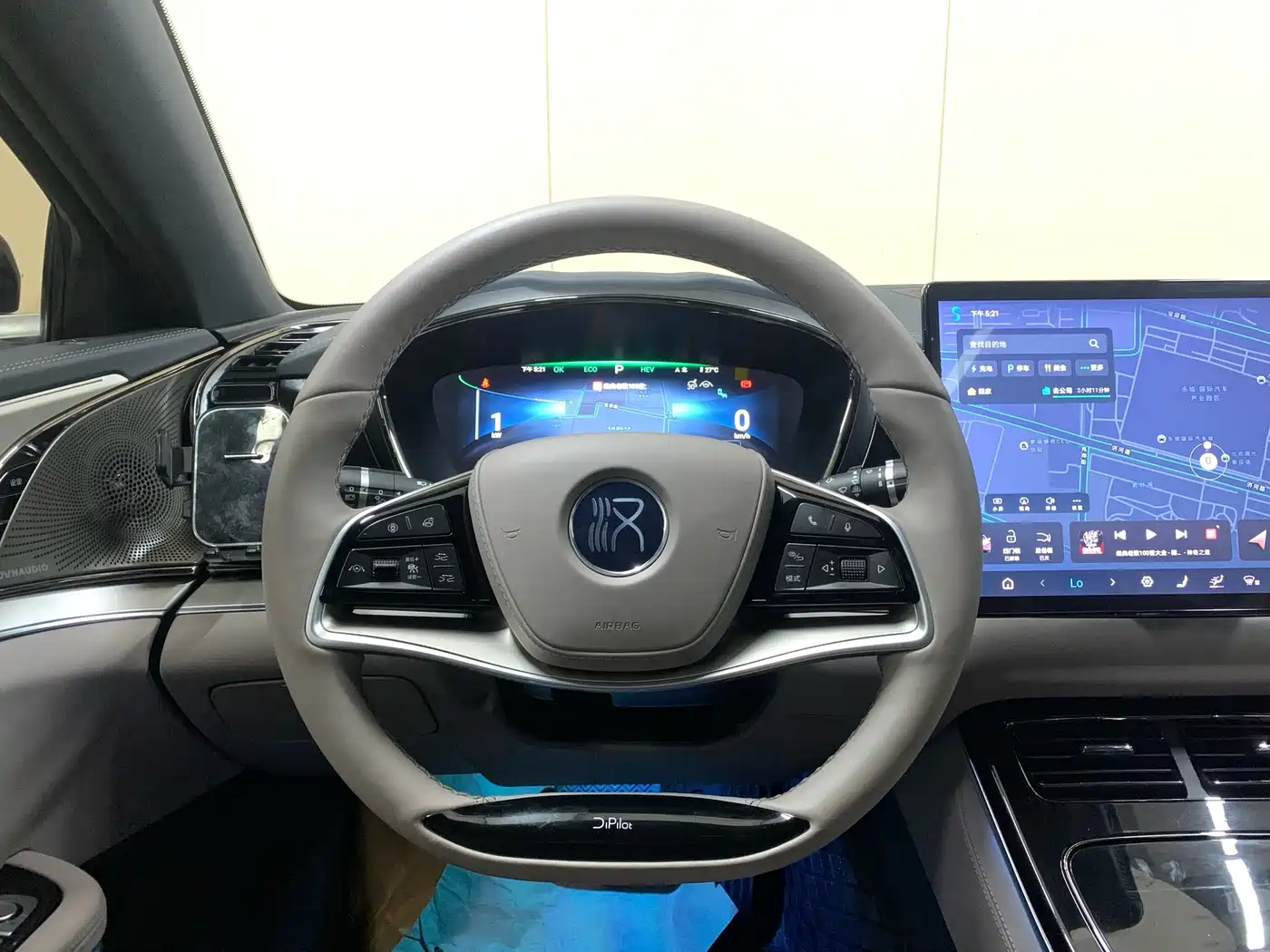 BYD Han 2024 DM-i Glory Edition 121KM Honor фото 16