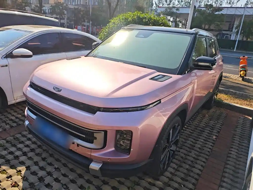 Фото 2 - Geely ICON