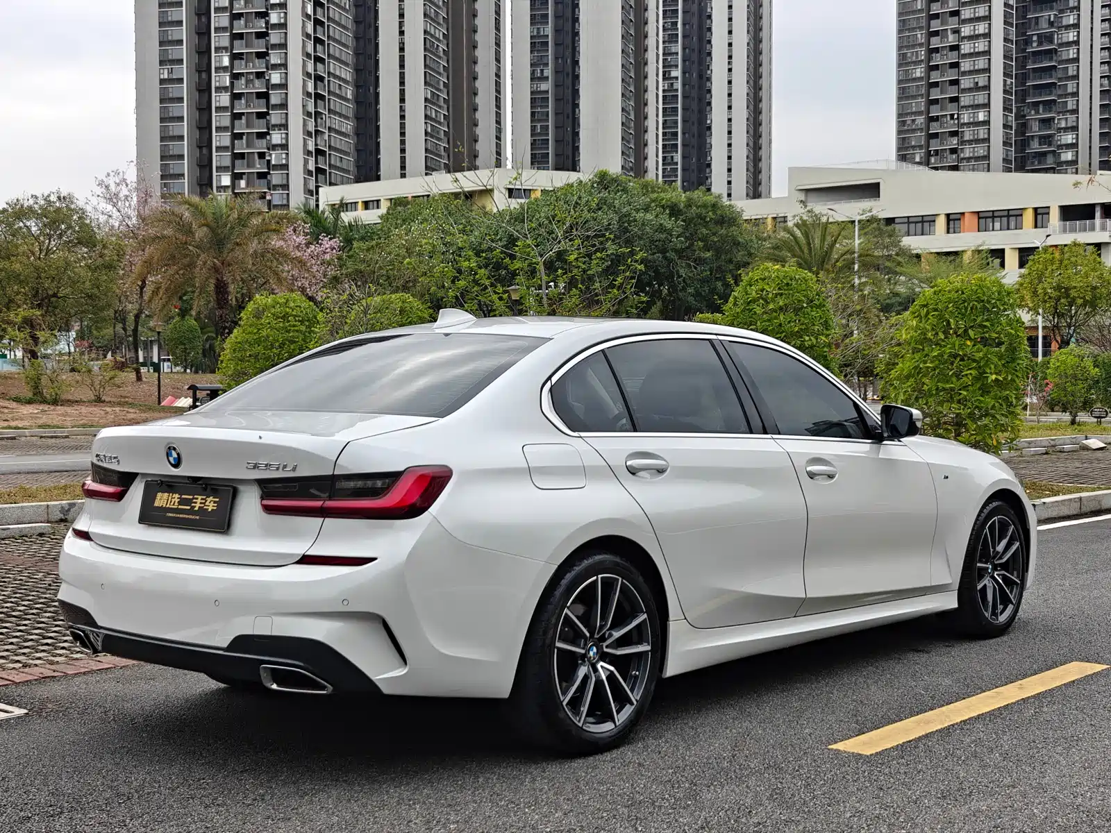 Photo 6 - BMW 3 Series