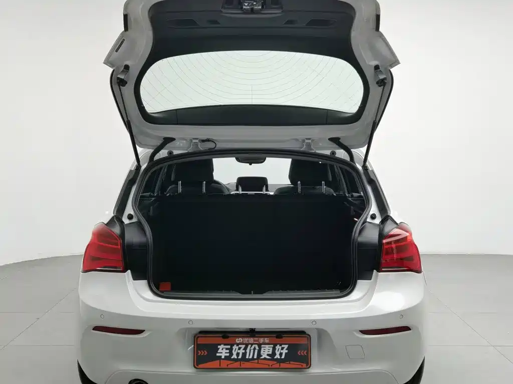 BMW 1 Series (Import) 2019 2018 118i Leading