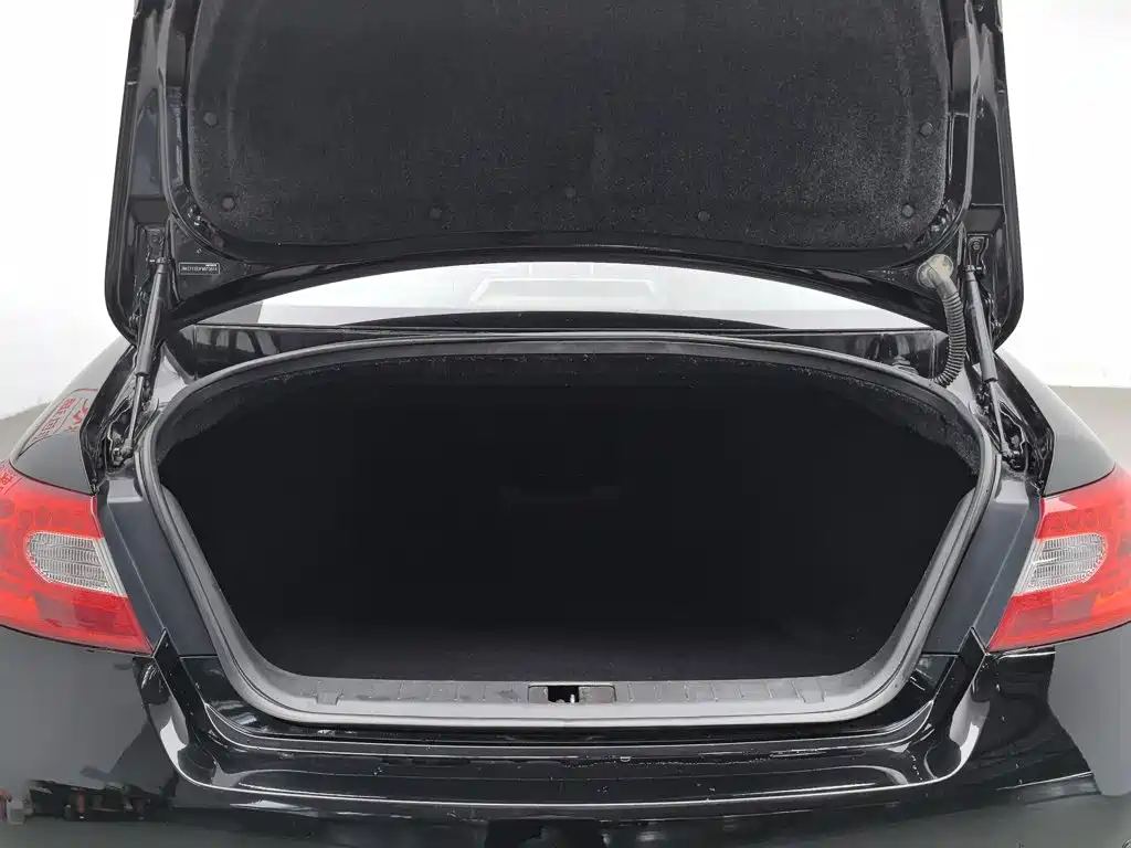 Infiniti Q70 2015 2013 Q70L 2.5L Comfort