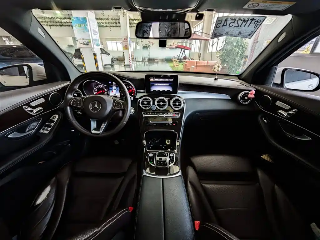 Mercedes-Benz GLC 2018 GLC 260 4MATIC Luxury фото 22