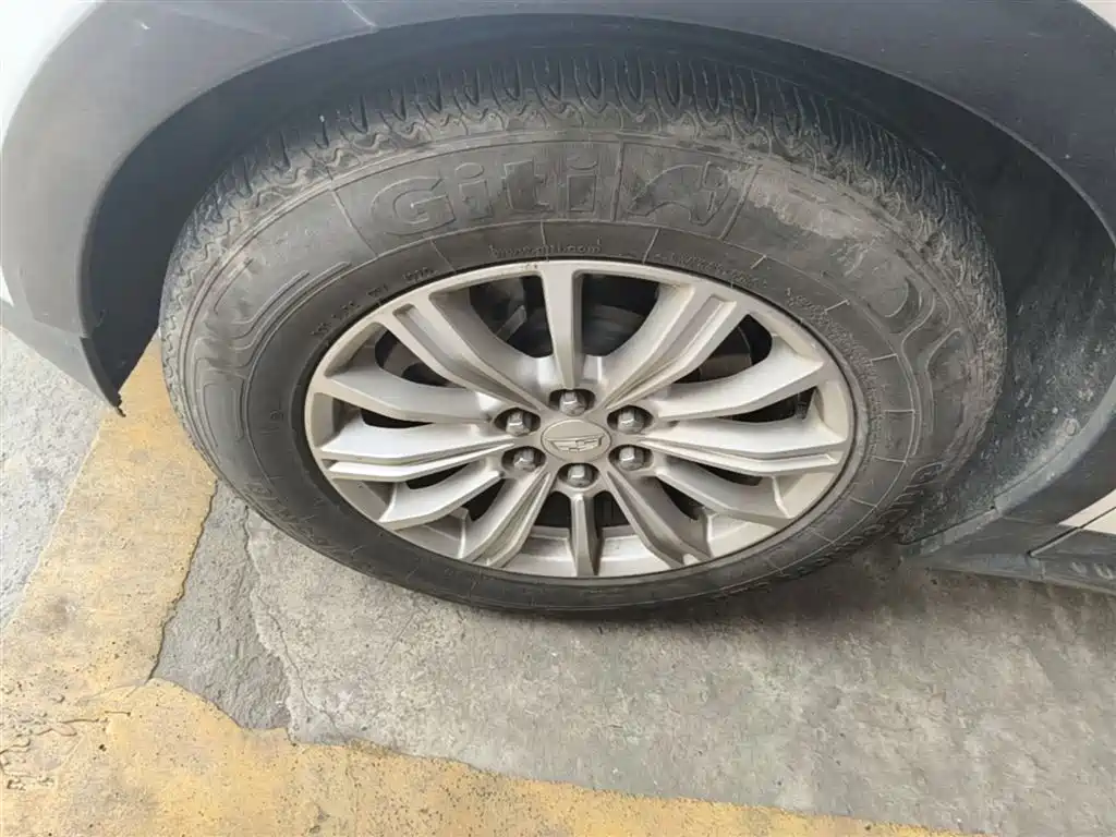 Cadillac XT5 2016 28T AWD Technology Model фото 23