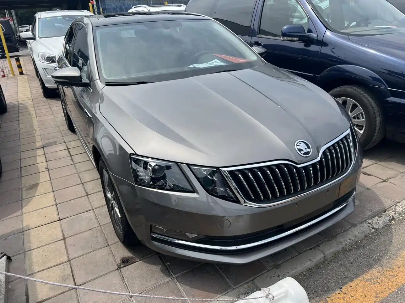Škoda Octavia 2020 1.5L Automatic Smart Luxury Edition фото 2