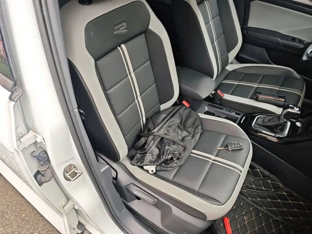 Volkswagen T-ROC 2023 300TSI DSG 2WD Dawn Edition фото 25