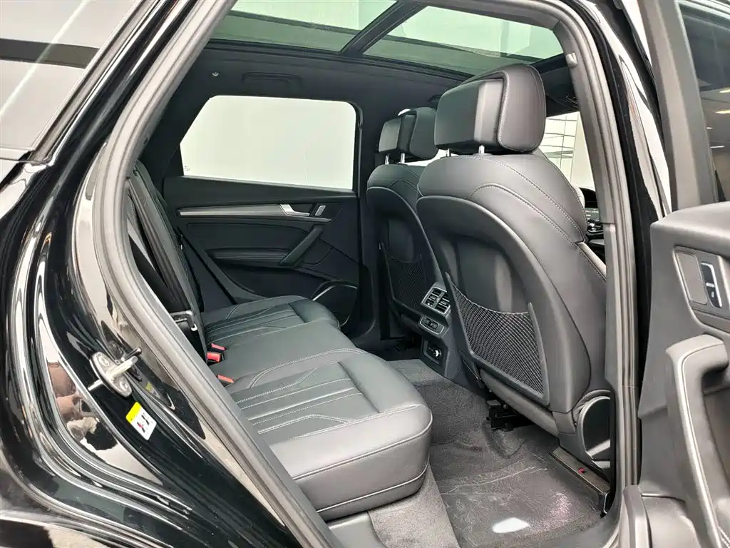 Audi Q5L 2023 40T Luxury Dynamic фото 14