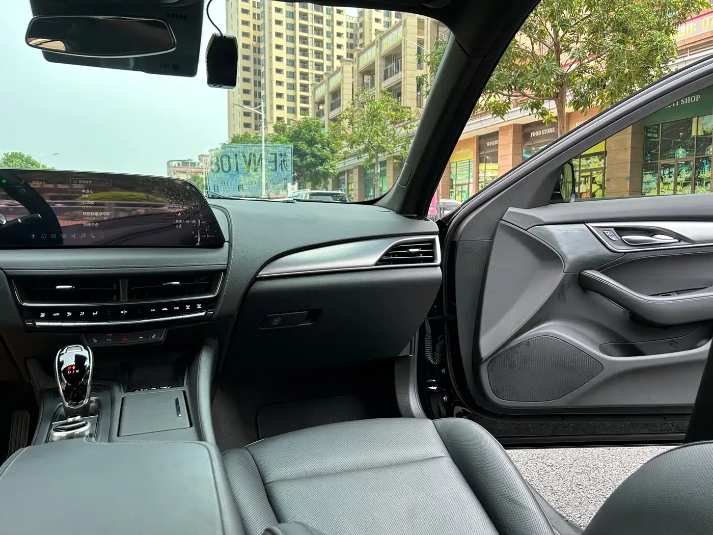 Cadillac CT5 2024 28T Luxury Model Pro фото 15
