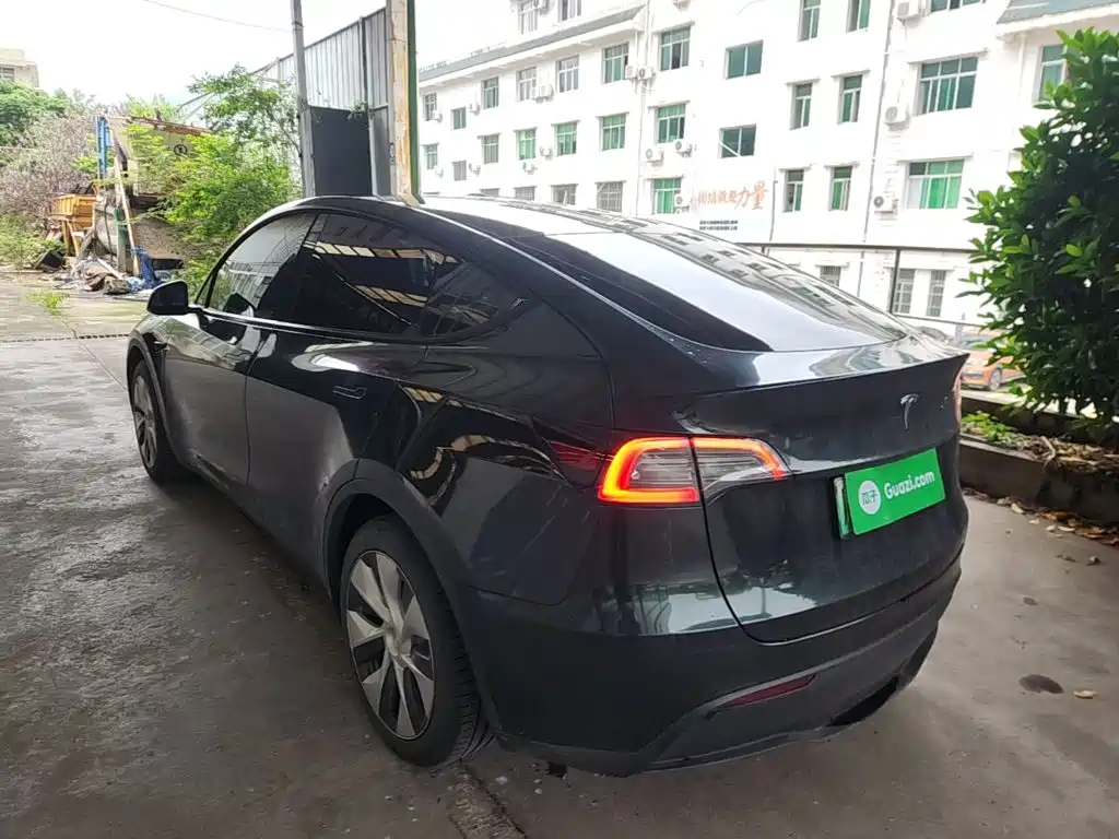 Фото 5 - Tesla Model Y