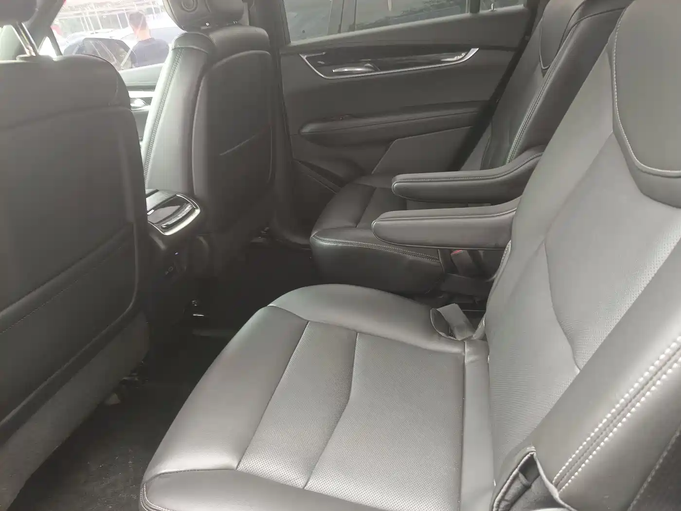 CADILLAC XT6