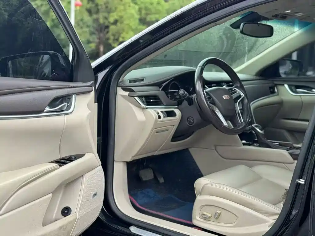 Photo 15 - Cadillac XTS