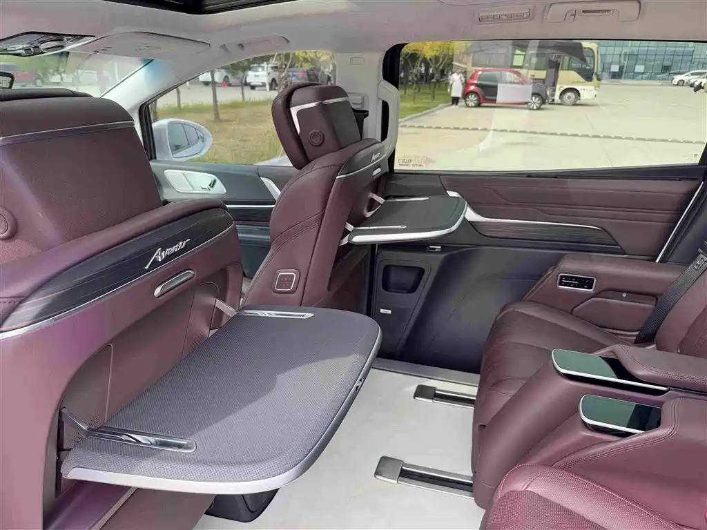 Buick Century 2024 2023 2.0T 7-Seater World Edition