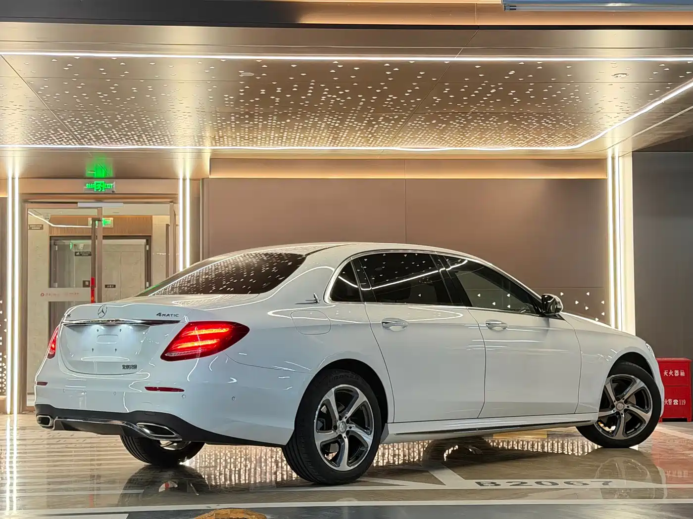 Mercedes-Benz E-Class 2017 E 200 L 4MATIC фото 4