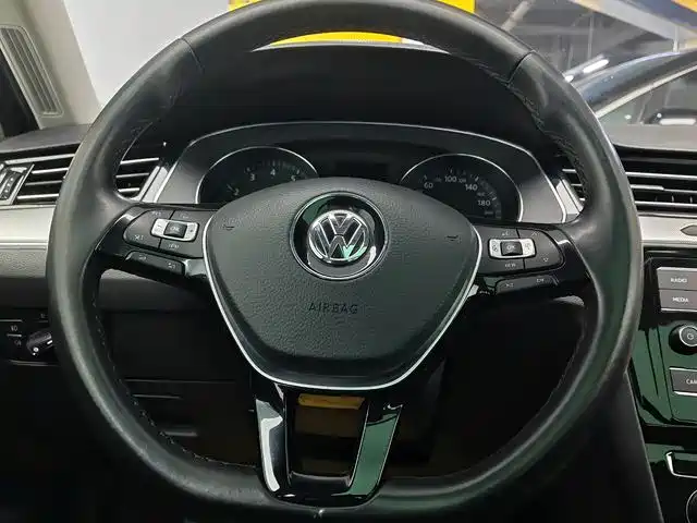 Volkswagen Magotan 2019 330TSI DSG Leading China VI фото 12
