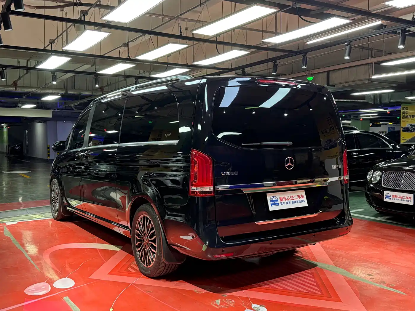 Mercedes-Benz V-Class 2018 V 260 L Premium Long Version China V фото 7