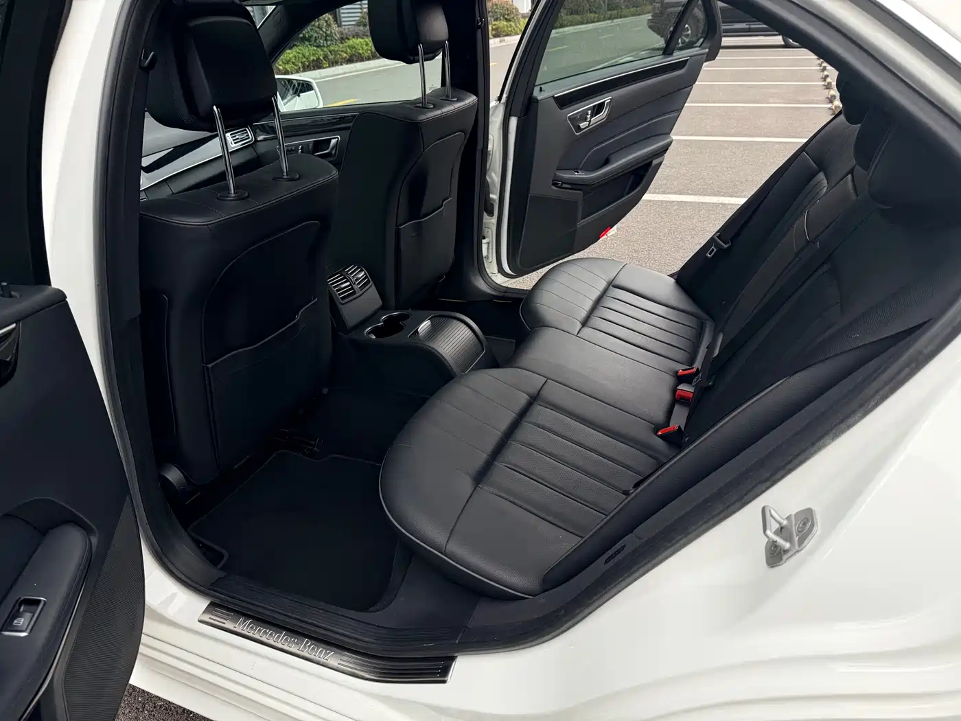 Mercedes-Benz E-Class 2015 E 260 L Sport фото 13