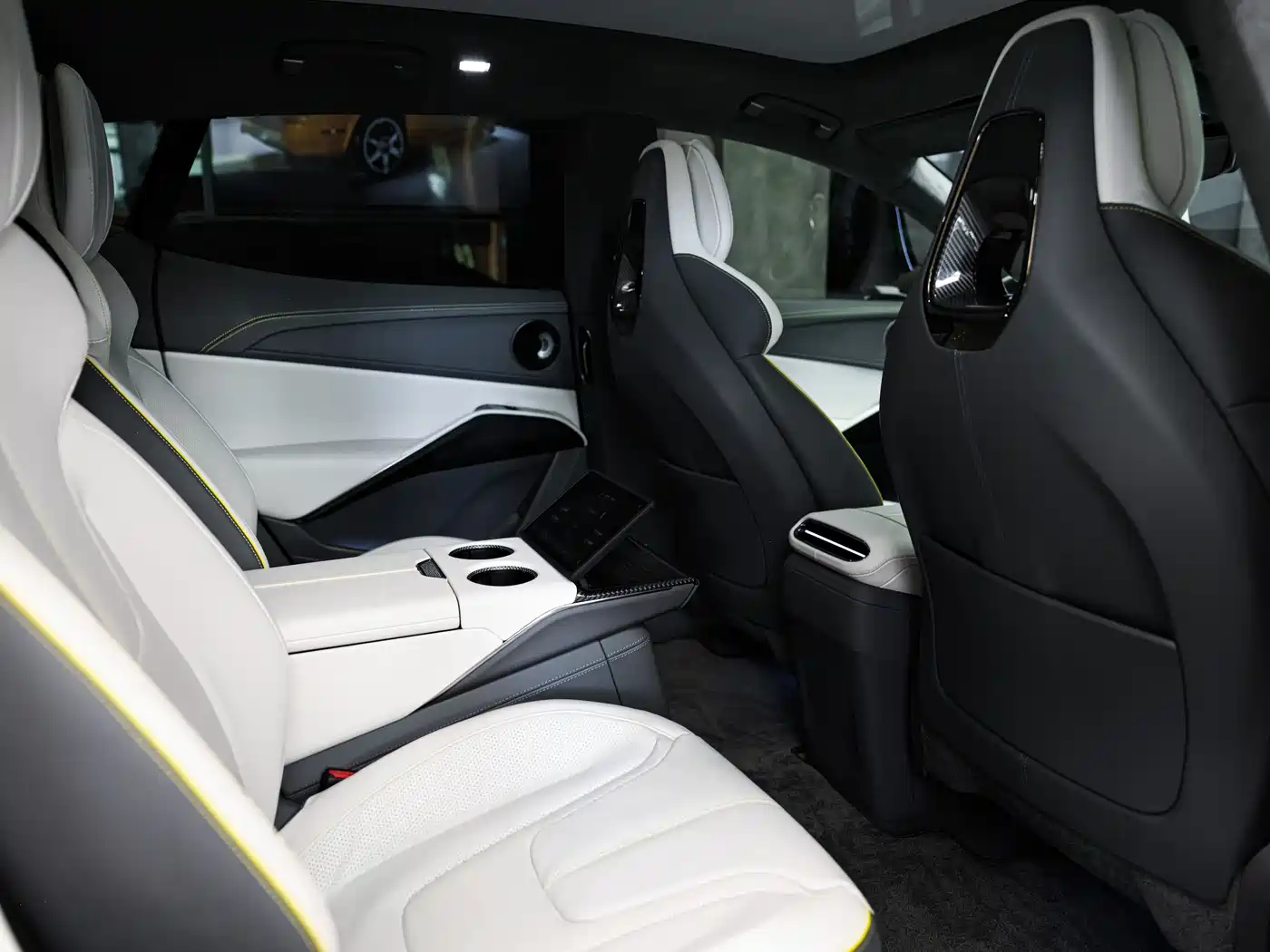 Lotus Cars ELETRE 2023 ELETRE S+ фото 11