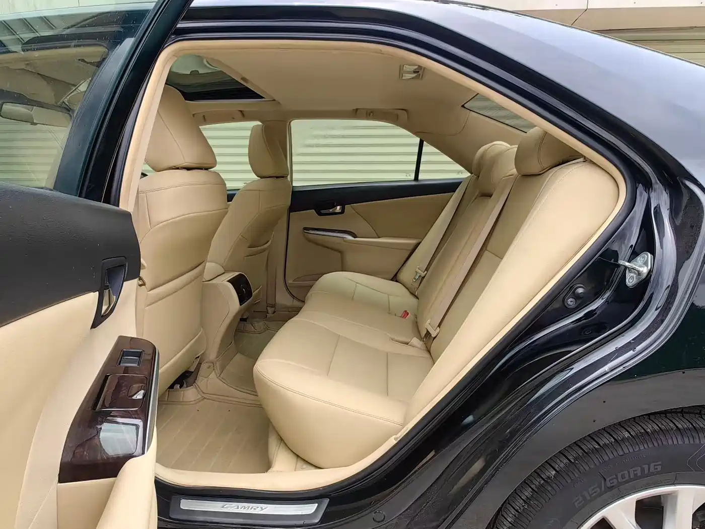 Toyota Camry 2015 2.0E Elite Edition фото 6