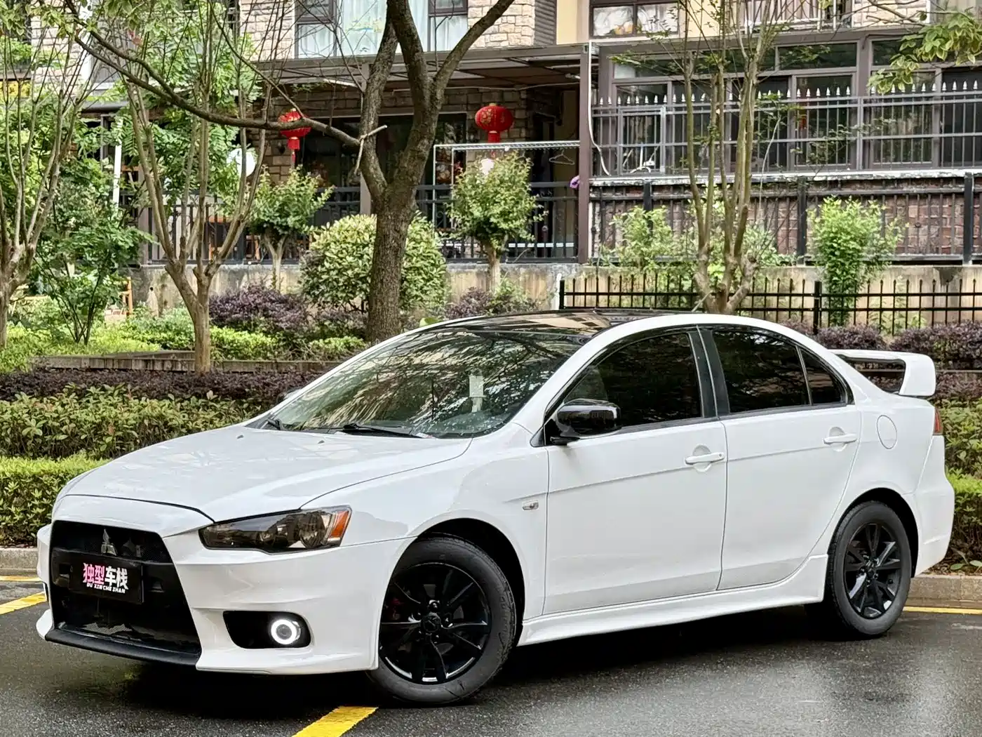 Mitsubishi Lancer EX 2016 1.8L CVT Black & White Replica