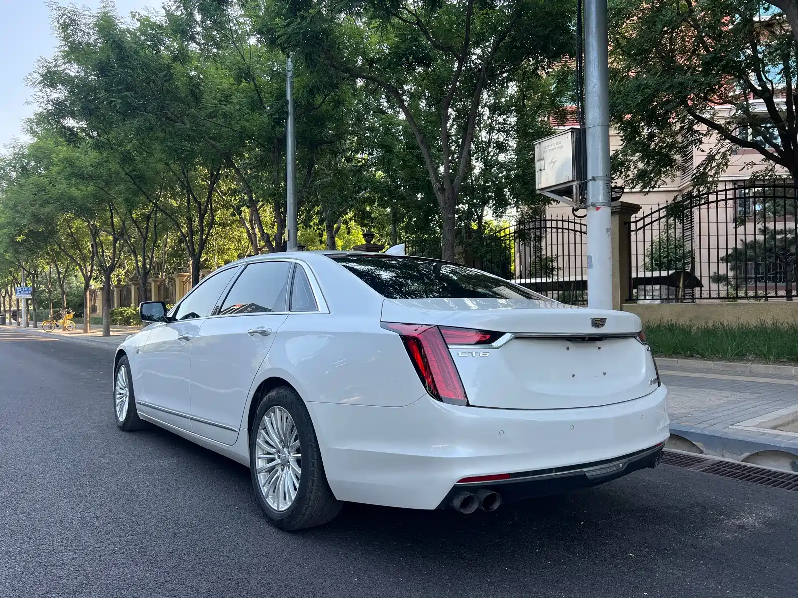 Фото 14 - Cadillac CT6