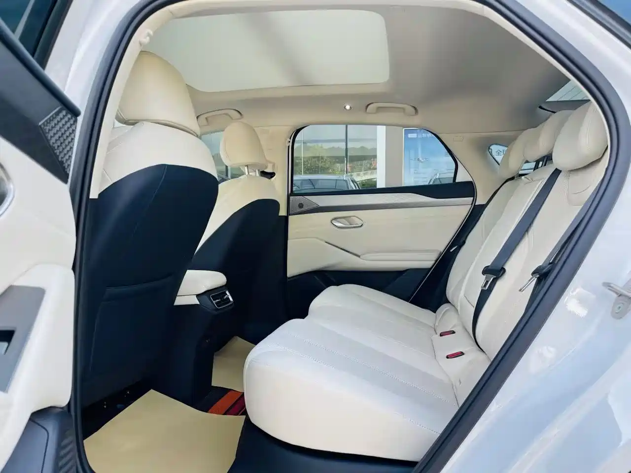 BYD Qin L 2025 EV 545KM Superior фото 10